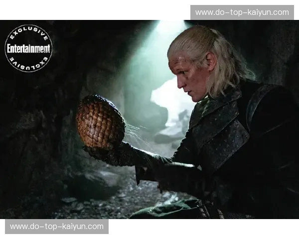 红与橙的终极博弈：当“龙之队”撞上“发条橙”，不只是一场足球赛